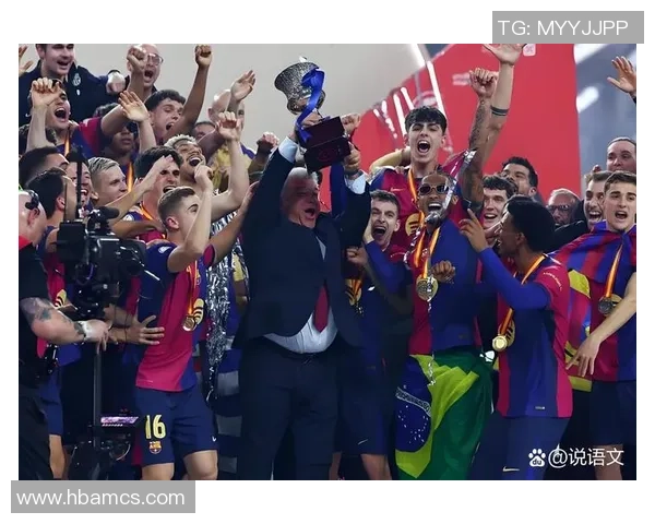 国王杯惊天对决巴萨与曼联激战成平引发争议判罚引爆全场气氛